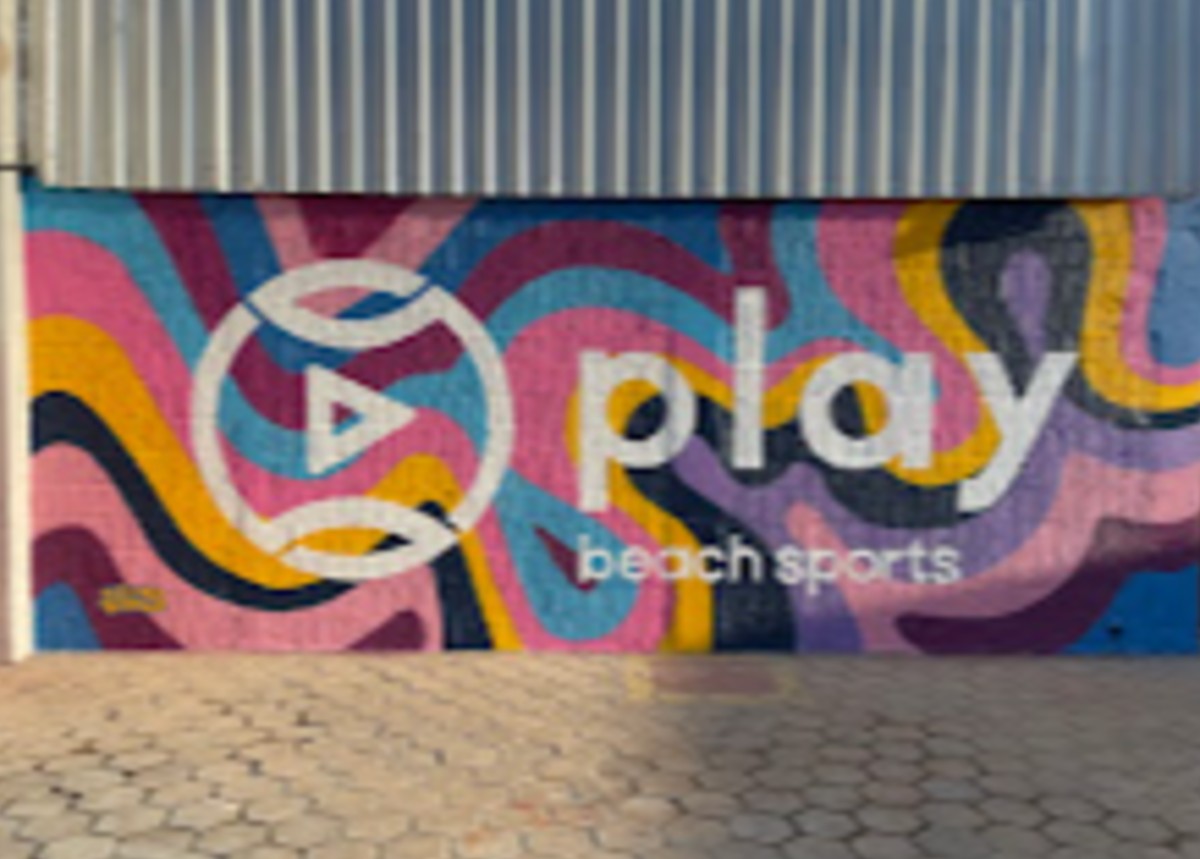 Play Beach Sports